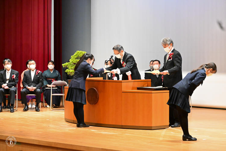 20220308_hi_graduation (4).JPG